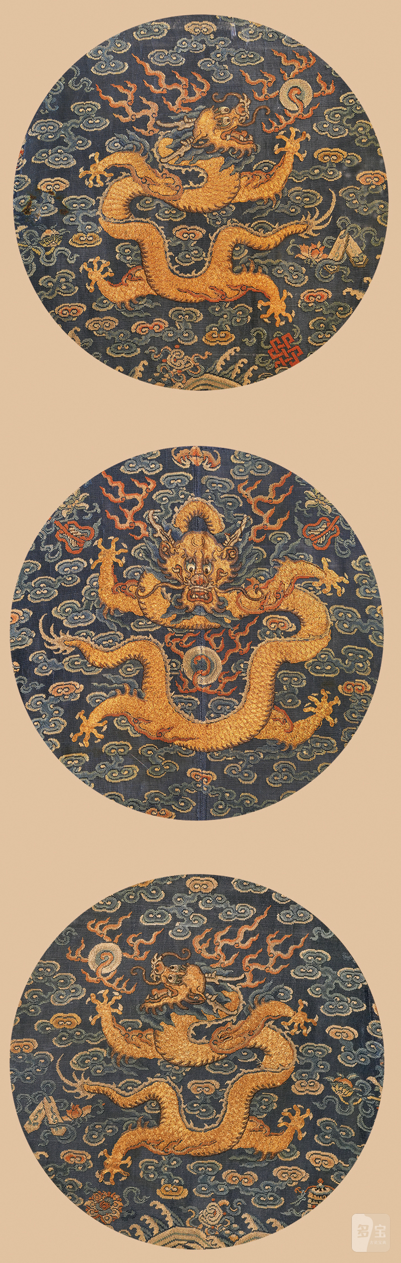 清纳纱金线绣团龙饰片一组